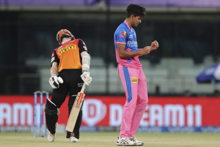 RR vs SRH Dream 11: राजस्थान और हैदराबाद के ये प्लेयर्स आपको बनाएंगे मालामाल! यहां देखें बेस्ट ड्रीम11 टीम