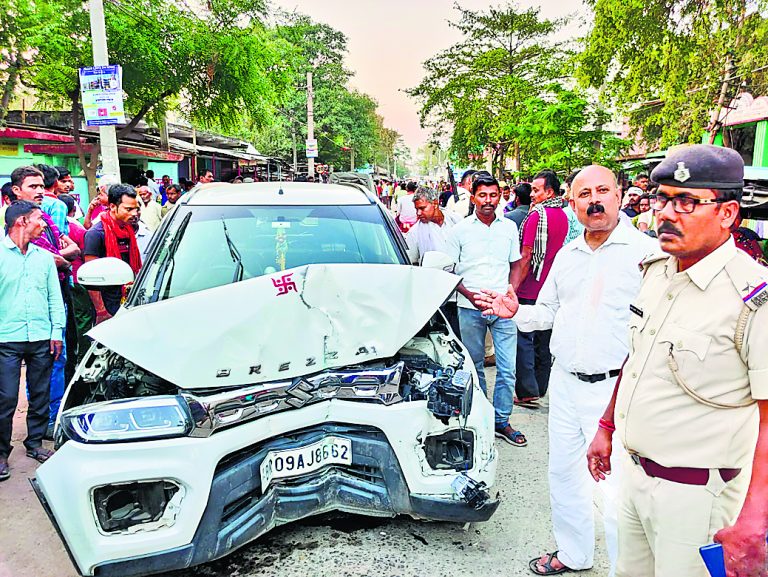 बिहार : बरबीघा में बेलगाम कार ने कई को रौंदा, लोगों ने चालक को पीटा, चार गंभीर रूप से घायल