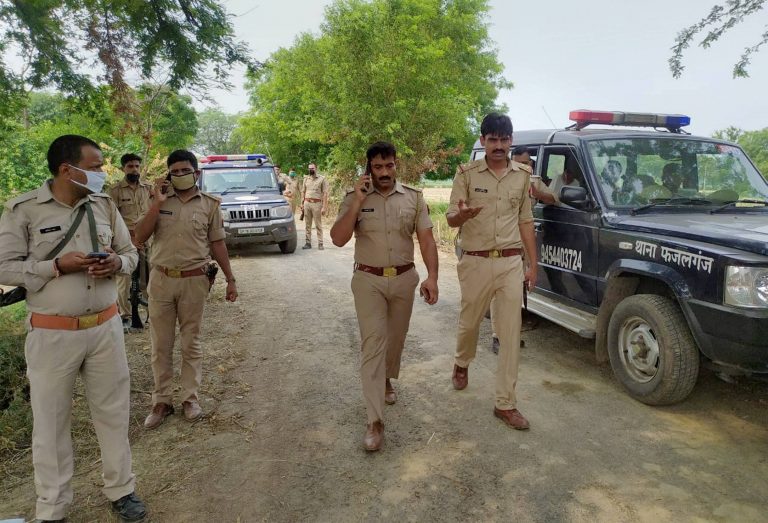 अब विकास दुबे के परिवार वालों पर भी कसा शिकंजा