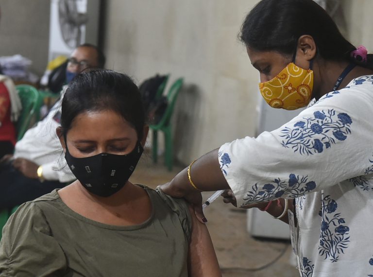 Corona Vaccine:गर्मी में भी टिकने वाला है भारत का ये वैक्सीन, ओमिक्रॉन पर भी कारगर, चूहों पर हुआ शोध तो..