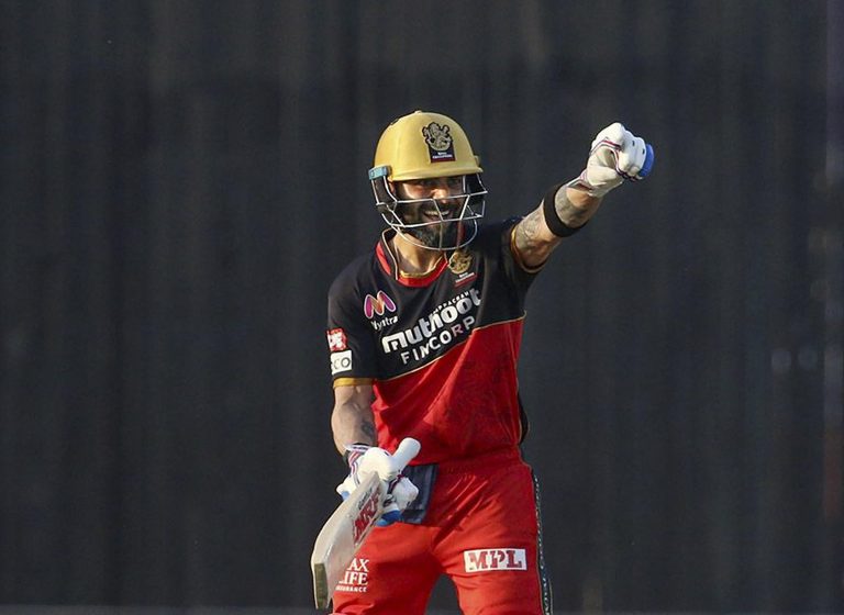 IPL 2020 RCB vs RR : फॉर्म में लौटे विराट कोहली, मैदान पर मचाया कोहराम