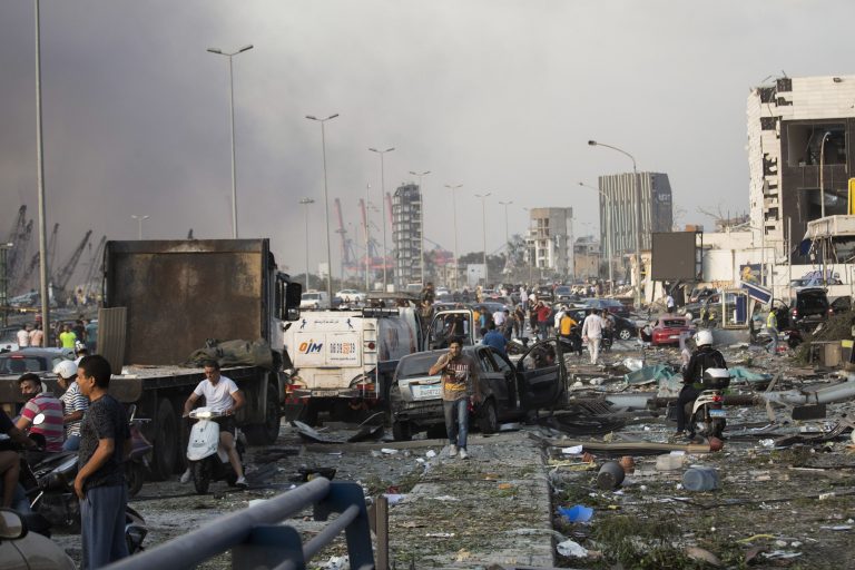 PHOTOS Lebanon Explosion: भीषण विस्फोट से दहला बेरुत, देखें भयावह तस्वीरें
