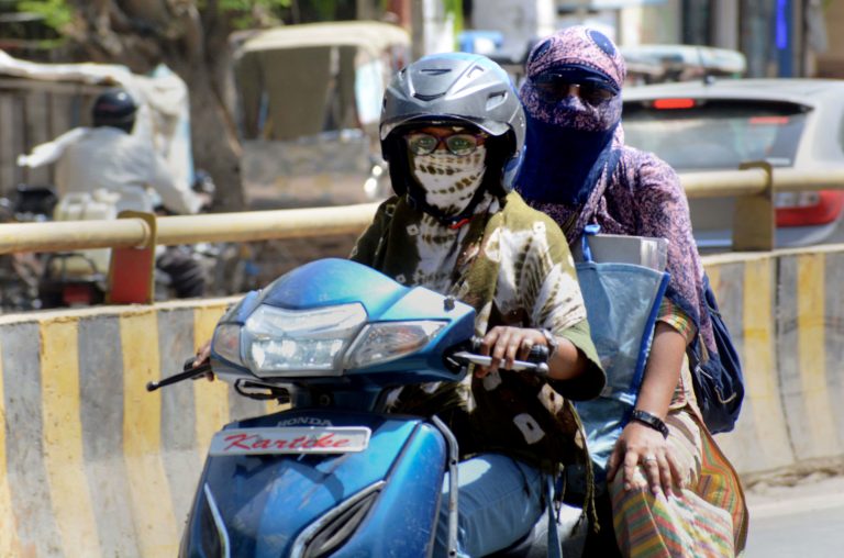 Weather Forecast Today Update: भीषण गर्मी से कब मिलेगी राहत? इन राज्यों में बारिश के आसार