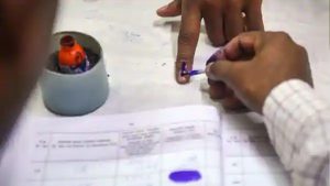 UP Chunav 2022: पहले चरण में 623 कैंडिडेट की किस्मत EVM में लॉक, 60.17% वोटिंग के बाद अब रिजल्ट का इंतजार