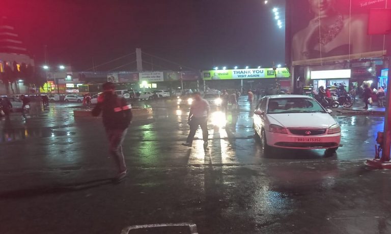 Bihar Weather: मौसम विज्ञान विभाग ने जारी की येलो अलर्ट, बिहार में अगले 24 घंटे मे तेज हवा के साथ होगी बारिश