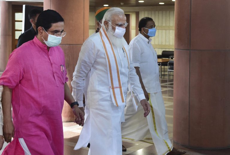 Parliament News : संसद में सांसदों की गैरहाजिरी पर पीएम नरेंद्र मोदी सख्‍त, मांगी ऐसे लोगों की लिस्ट