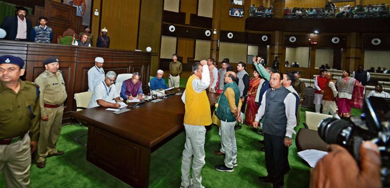 झारखंड बजट : आम जरूरतों को महत्व बिजली से लेकर सड़क तक होंगी दुरुस्त