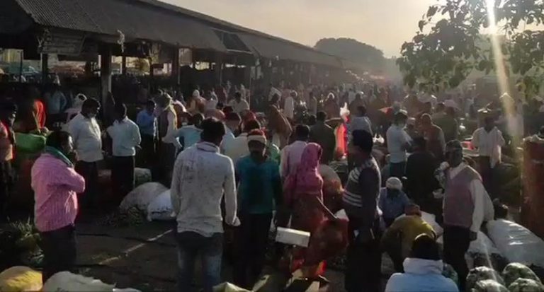 कोरोना गाइडलाइंस को लेकर यूपी सरकार सख्त, सभी जिलों में धारा 144, कंटेनमेंट जोन के लिए लागू होंगे ये नियम