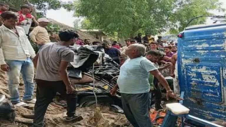 UP Road Accident: प्रतापगढ़ में टेंपो और टैंकर की टक्कर में आठ लोगों की मौत, कई गंभीर रूप से घायल