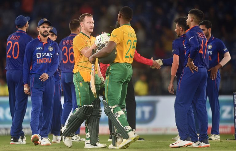 IND vs SA: दक्षिण अफ्रीका ने दर्ज की लगातार दूसरी जीत, कटक टी-20 में टीम इंडिया को 4 विकेट से हराया