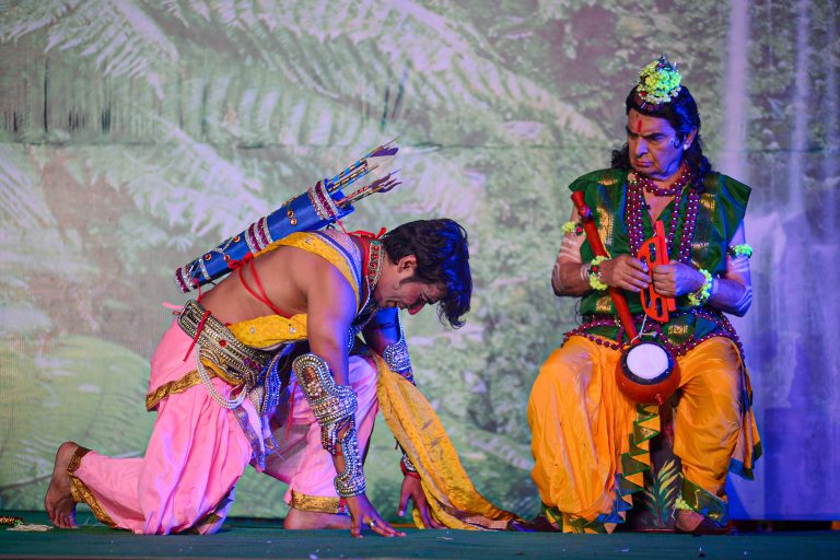 LIVE Ayodhya Ramleela : अद्भुत अयोध्या में 9 दिवसीय भव्य रामलीला शुरू, यहां देखिए सीधा प्रसारण…