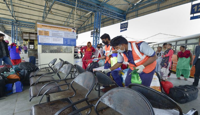 Coronavirus Outbreak Update: 
कोरोना से खौफ में दुनिया, दो लाख से अधिक लोग संक्रमित, 8000 से अधिक की हो चुकी है मौत