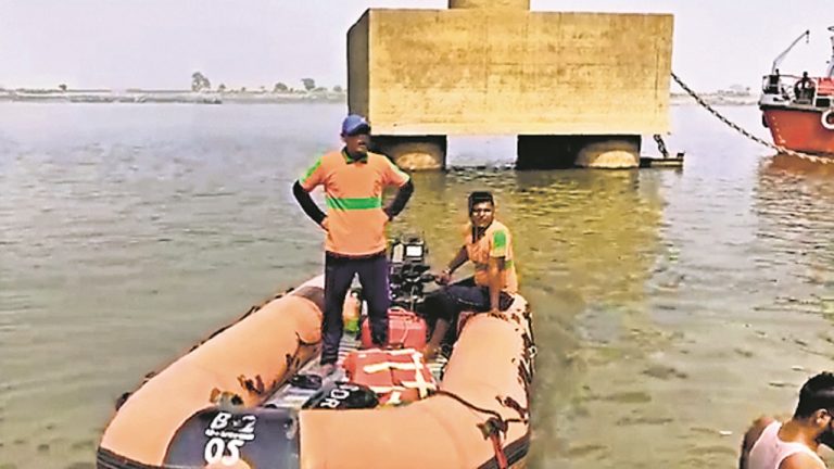 पटना में एनआइटी घाट पर नहाने गए चार दोस्त डूबे, तीन को स्थानीय लोगों ने बचाया, एक की मौत