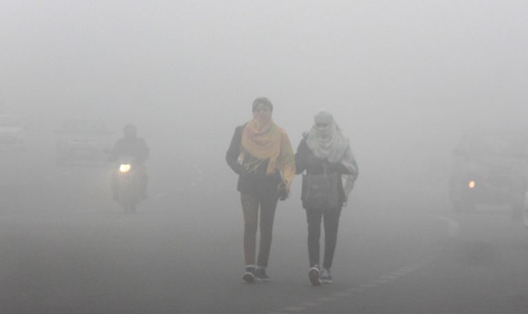 Weather Forecast Updates : शीतलहर की चपेट में दिल्ली, झारखंड में बारिश शुरू, जानें यूपी-बिहार सहित अन्य राज्यों के मौसम का हाल