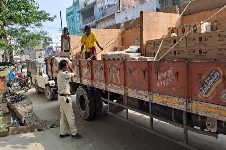 बिहार में शराब तस्करों की अब खैर नहीं, उत्पाद विभाग के इंस्पेक्टर और दारोगा को मिलेगा अब ये हथियार