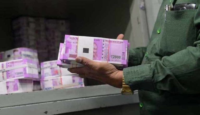बिहार: बैंकों की तैयारी पूरी, आज से बदल सकेंगे 2000 के नोट, जानें क्या करना होगा काम