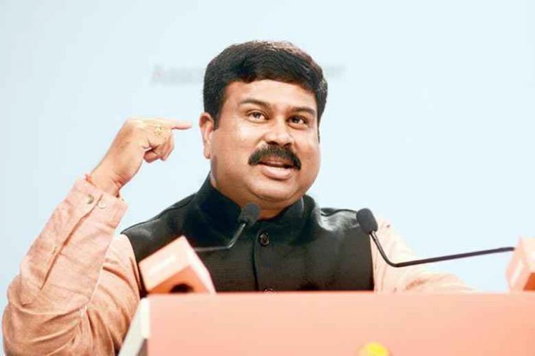 कतर देगा भारत को आधी कीमत पर गैस