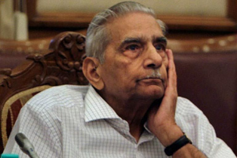 ऐसे बनी थी ”आम आदमी पार्टी”, भूषण ने दूसरे दिन दिया था एक करोड़ का चंदा