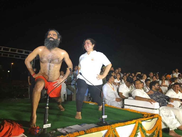बोले रामदेव, ‘ओम” के उच्चारण से किसी का धर्म नहीं बदलता