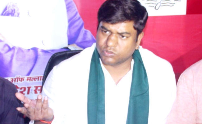 Bihar News: मुकेश सहनी को विधायकों की बगावत की परवाह नहीं, चिराग की राह पकड़ने में जतायी दिलचस्पी…