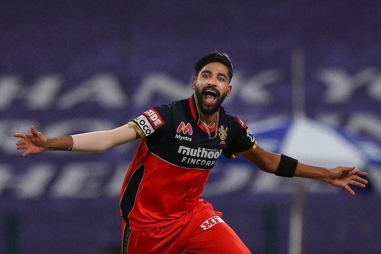 IPL 2023 में मैच फिक्सिंग का साया! सटोरी ने किया मोहम्मद सिराज से संपर्क, गेंदबाज ने किया 
बड़ा खुलासा