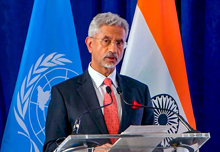 ‘दुनिया डबल स्टैंडर्ड वाली’, किसकी हिपोक्रेसी पर विदेश मंत्री एस जयशंकर ने किया प्रहार?