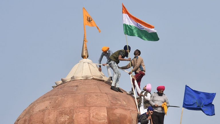 Republic Day Violence : दिल्ली पुलिस को मिले 5000 से अधिक वीडियो फुटेज और तस्वीरें, फॉरेंसिक टीम कर रही जांच
