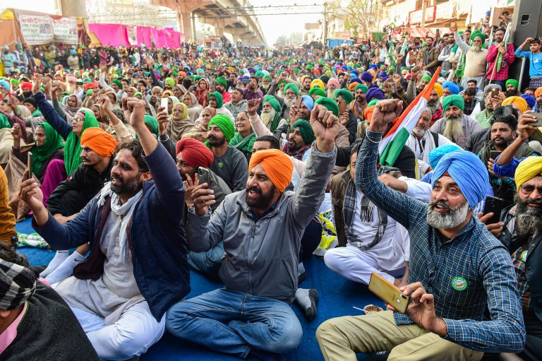 Farmers Protest News : किसान नेताओं के खिलाफ लुकआउट नोटिस जारी, पासपोर्ट हो सकता है सीज