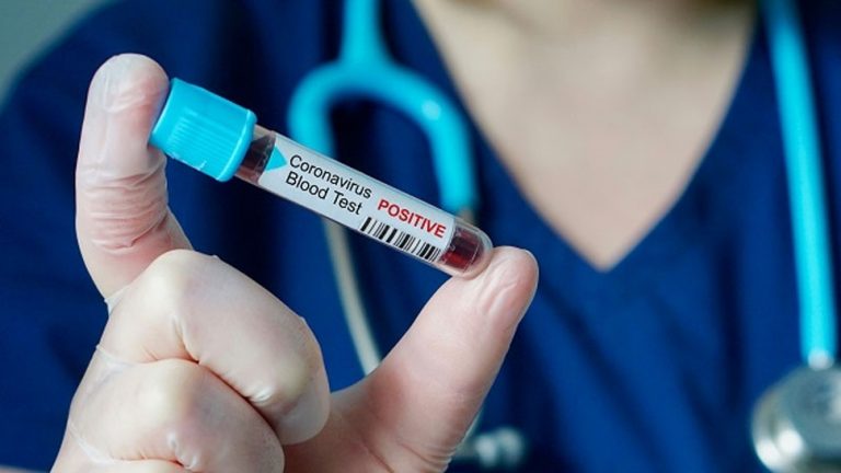 Corona virus Outbreak  : एक ही परिवार के तीन सदस्य कोरोना से संक्रमित मिले