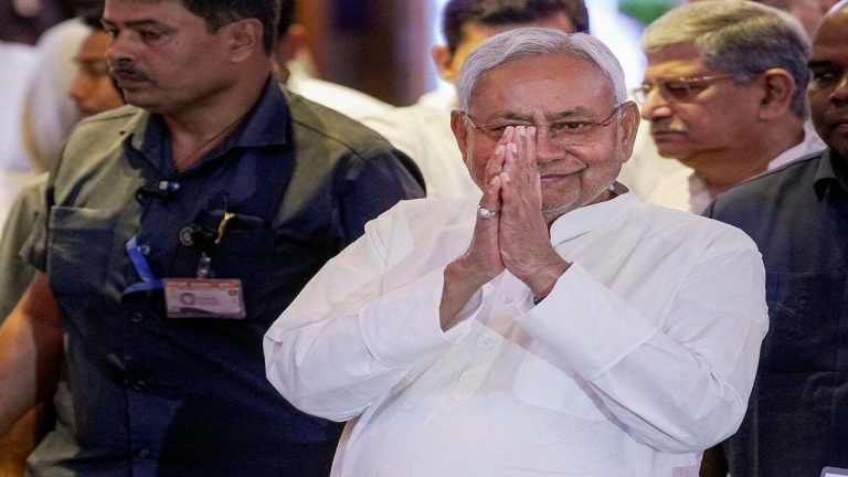 नीतीश कुमार 10 फरवरी को करेंगे बहुमत साबित, अवध बिहारी नहीं हटे तो अविश्वास प्रस्ताव पर भी होगा वोटिंग