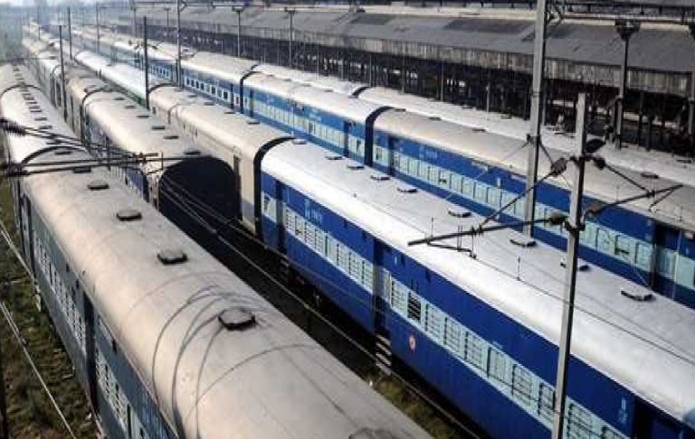 Train schedule latest news – यात्रीगण कृपया ध्यान दें- ये ट्रेंने हुई रद्द- देखें पूरी सूची