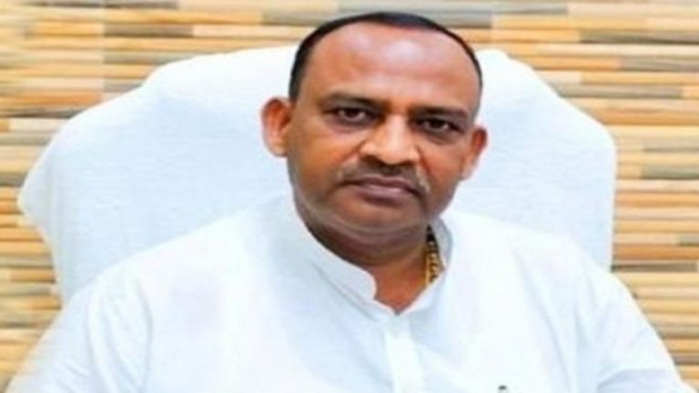 बिहार में यूरिया की किल्लत पर कृषि मंत्री ने कहा- 40 फीसदी किसानों की खाद की जरूरत नहीं हो रही पूरी