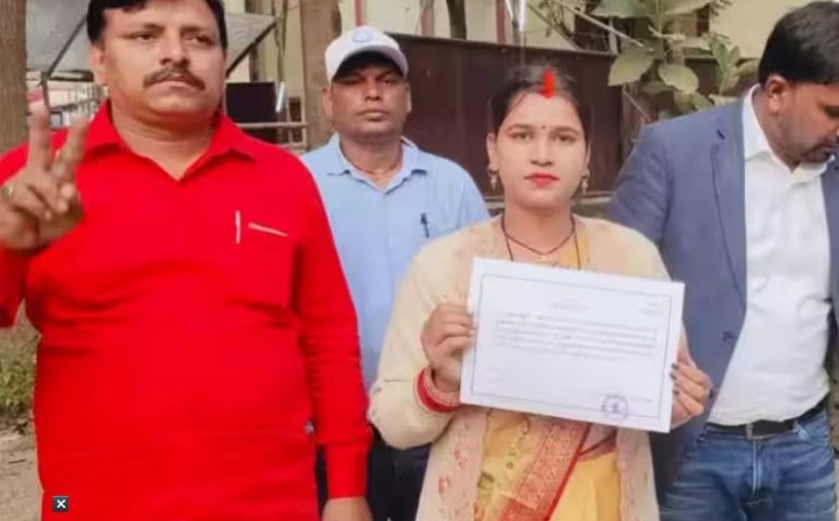 नवादा में एनआरआई मुखिया के नाम से फेमस पूजा की गयी कुर्सी, जाति को लेकर बोला था झूठ