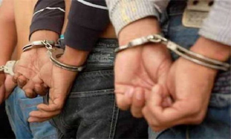 अलीगढ़ में बैंक लोन का ब्याज बढ़ने पर पिता की कर दी हत्या, पुलिस ने दोनों बेटों को किया गिरफ्तार