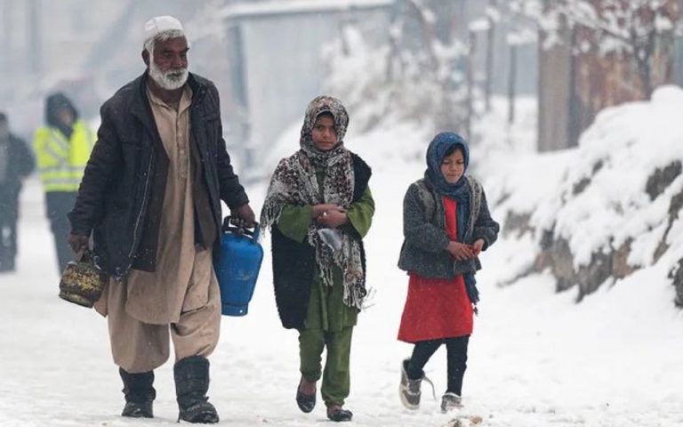 Afghanistan Cold Wave: अफगानिस्तान में ठंड से 70 लोगों की मौत, -33 डिग्री पहुंचा तापमान