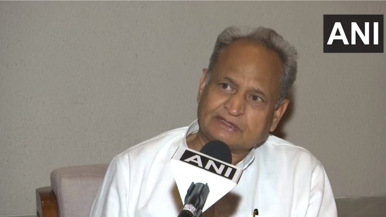 राजस्थान के कांग्रेस विधायकों के इस्तीफ का मामला, स्पीकर के जवाब से सीएम गहलोत पर सवाल