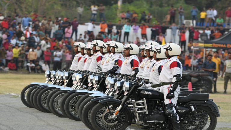 Jharkhand news: BSF जवानों का रांची में दिखेगा हैरतअंगेज प्रदर्शन,बैंड और खुखरी डांस से करेंगे मंत्रमुग्ध