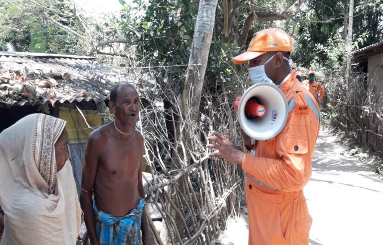 Cyclone Amphan : कोलकाता में 130 किमी प्रति घंटे की रफ्तार से चल सकती हैं हवाएं, लोगों को घरों में रहने की सलाह