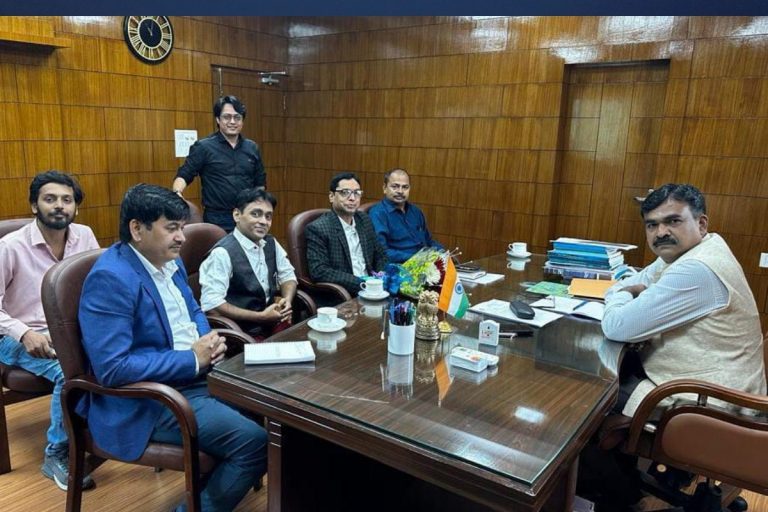 ‘भाभी जी घर पर हैं’ के संस्कारी मास्टर जी वोटरों को करेंगे जागरूक, एक्टर विजय सिंह का झारखंड से ये है कनेक्शन