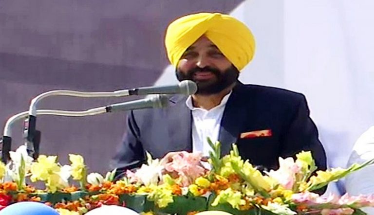 पुरानी पेंशन योजना लागू करने की तैयारी में पंजाब सीएम भगवंत मान, अरविंद केजरीवाल ने कहा- बहुत खूब