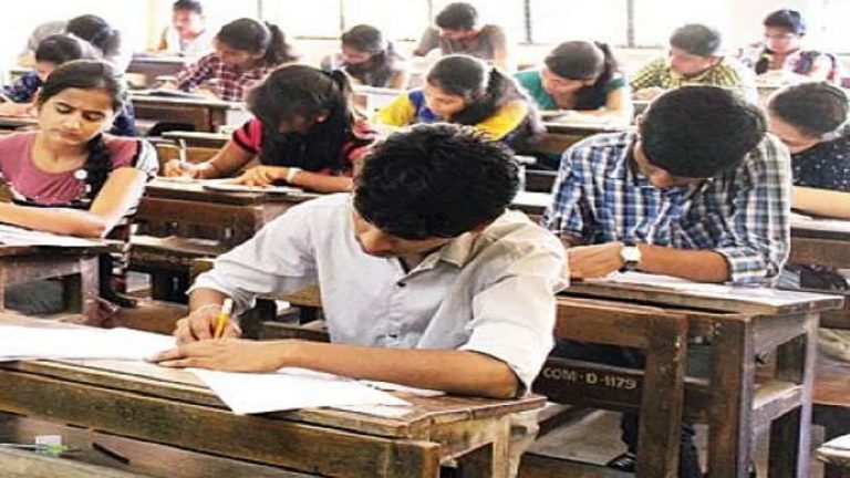 नंबरों की दौड़ में पिसतीं प्रतिभाएं
