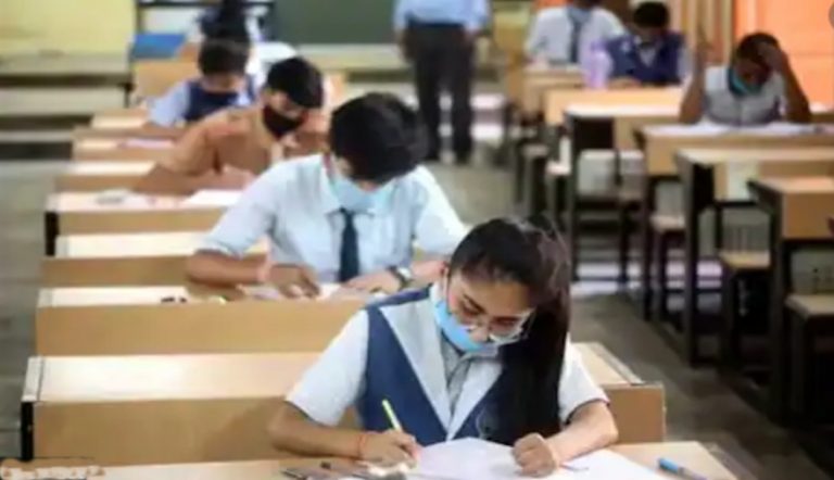 शिवराज सरकार का बड़ा फैसला : MP में एक महीने के लिए टाली गईं बोर्ड की परीक्षाएं, अब जून के पहले हफ्ते से पेपर दे सकते हैं स्टुडेंट्स