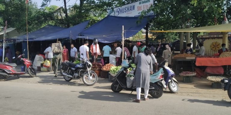 बोकारो है लॉक पर लोग नहीं हो रहे डाउन