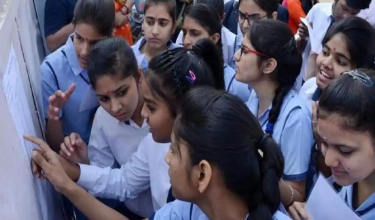 UP Board Datesheet 2022: यूपी बोर्ड 10th-12th परीक्षा की डेटशीट जल्द होगी जारी, जानें लेटेस्ट अपडेट