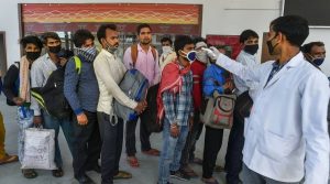 दिल्ली और मुंबई में शुरू हुआ कोरोना के तीसरे फेज का खतरा ! जानिए क्या होता है कम्युनिटी ट्रांसमिशन स्टेज