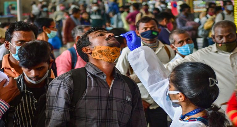 Corona Update: अगले दो सप्ताह में बिगड़ेगी स्थिति प्रतिदिन आयेंगे 4-8 लाख केस, ऑक्सीजन की भी पड़ेगी जरूरत