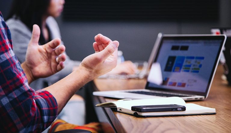 E-MBA कोर्स से दीजिये करियर को नई उड़ान, ये हैं भारत के टॉप संस्थान