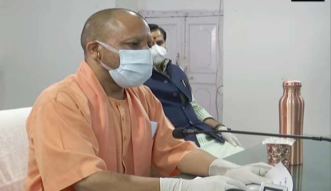 उत्तर प्रदेश में पिछले एक सप्ताह में 65 हजार दैनिक कोरोना के मामलों में आयी कमी : योगी आदित्यनाथ