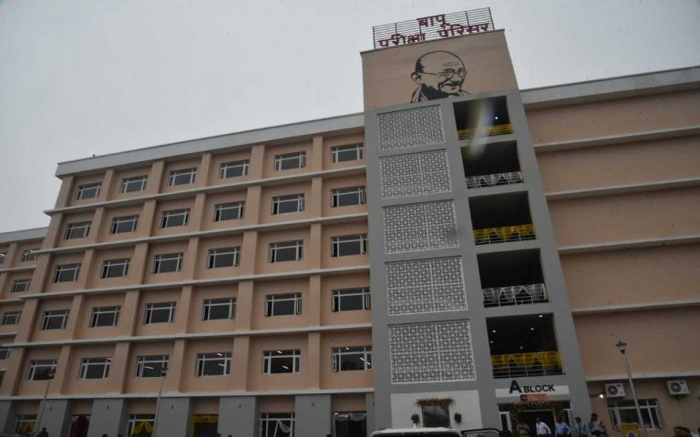 Photos: सीएम नीतीश कुमार ने ‘बापू परीक्षा परिसर’ का किया उद्घाटन, 16000 अभ्यर्थी एक साथ दे सकेंगे परीक्षा