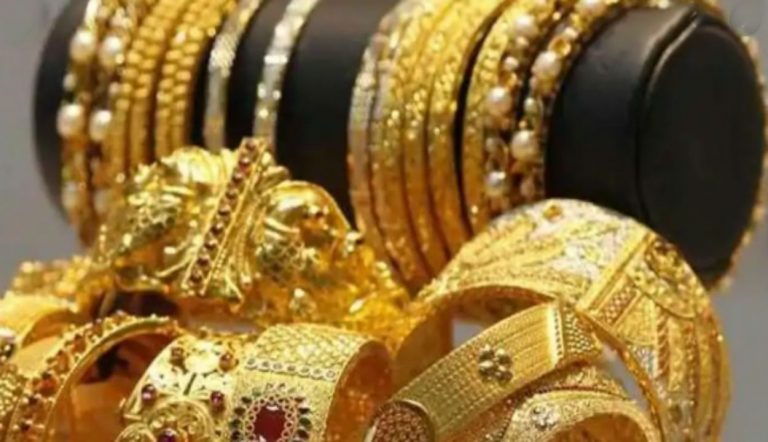 Gold Price Today : सोना में लौट रहा तेजी का दौर, जानिए- आज किस भाव पर मिल रहा है 10 ग्राम सोना